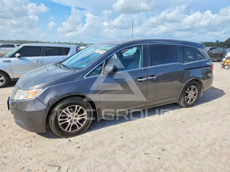 2013 Honda ODYSSEY фото