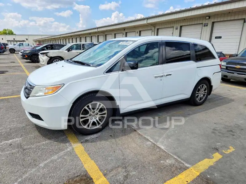 2013 Honda ODYSSEY фото