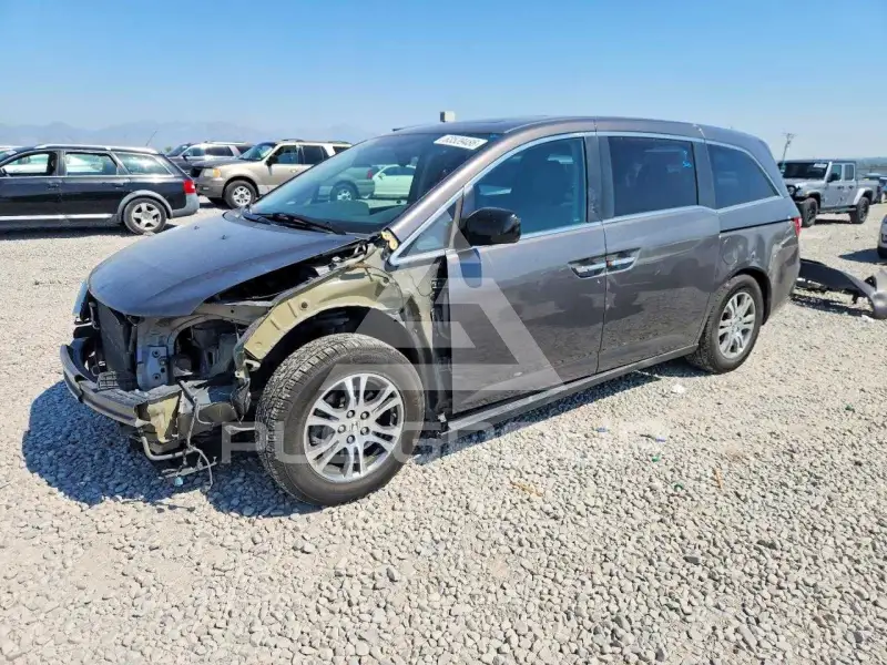 2013 Honda ODYSSEY фото