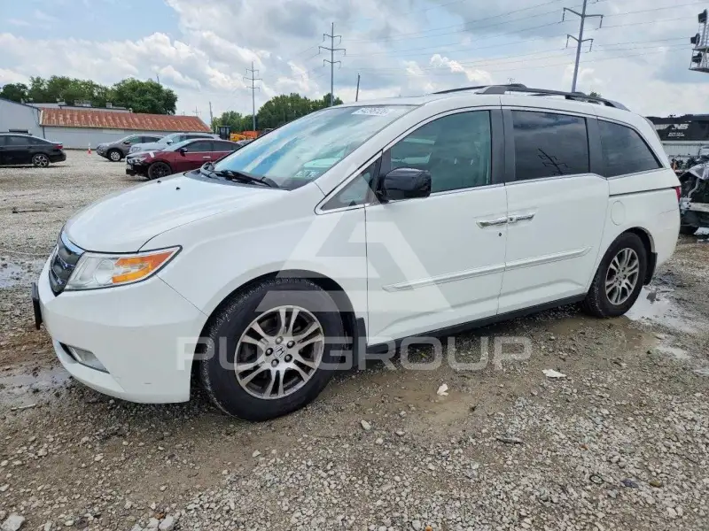 2013 Honda ODYSSEY фото