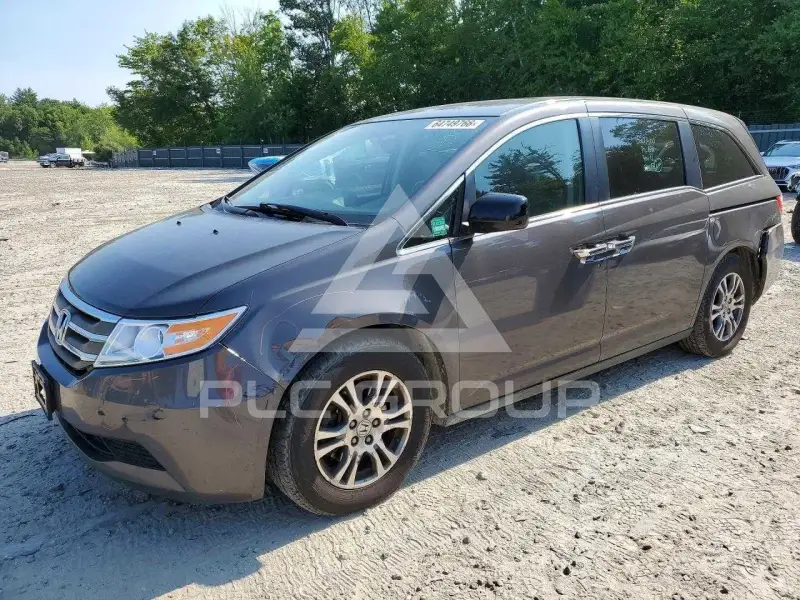 2013 Honda ODYSSEY фото