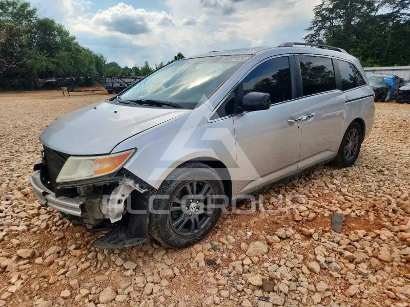 2013 Honda ODYSSEY фото