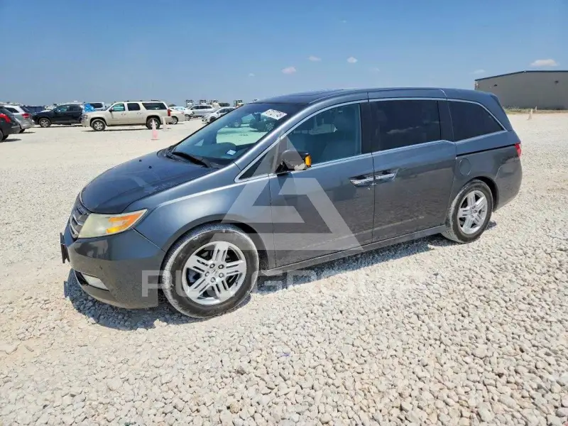 2013 Honda ODYSSEY фото