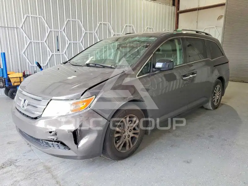 2013 Honda ODYSSEY photo
