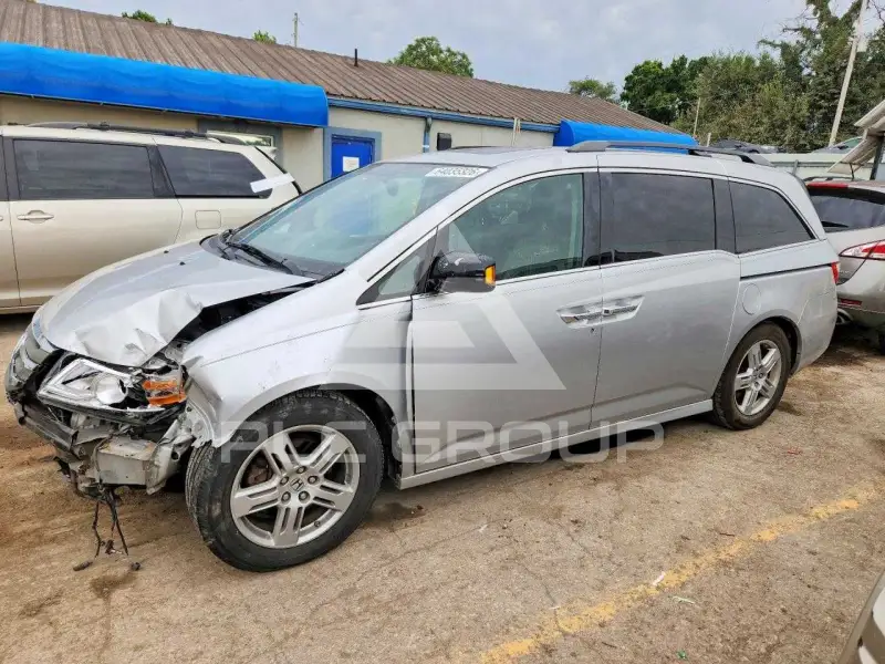 2013 Honda ODYSSEY фото