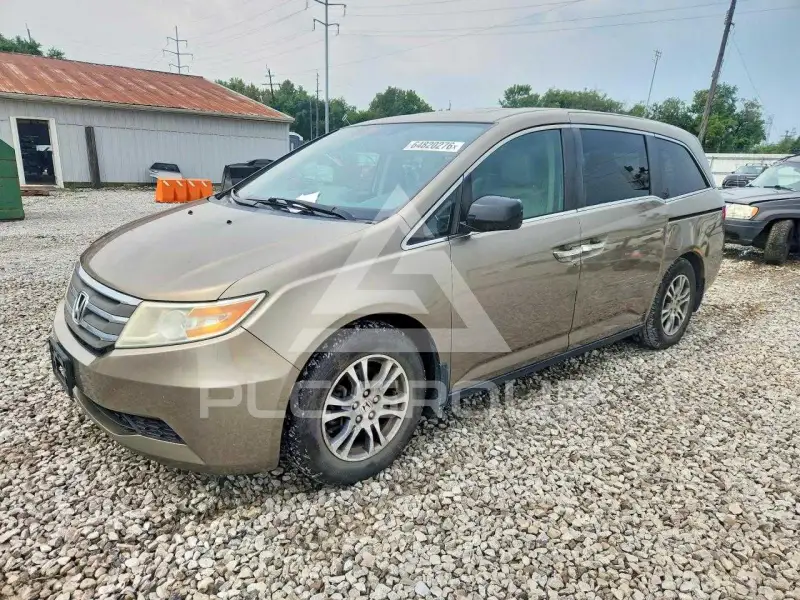 2013 Honda ODYSSEY фото