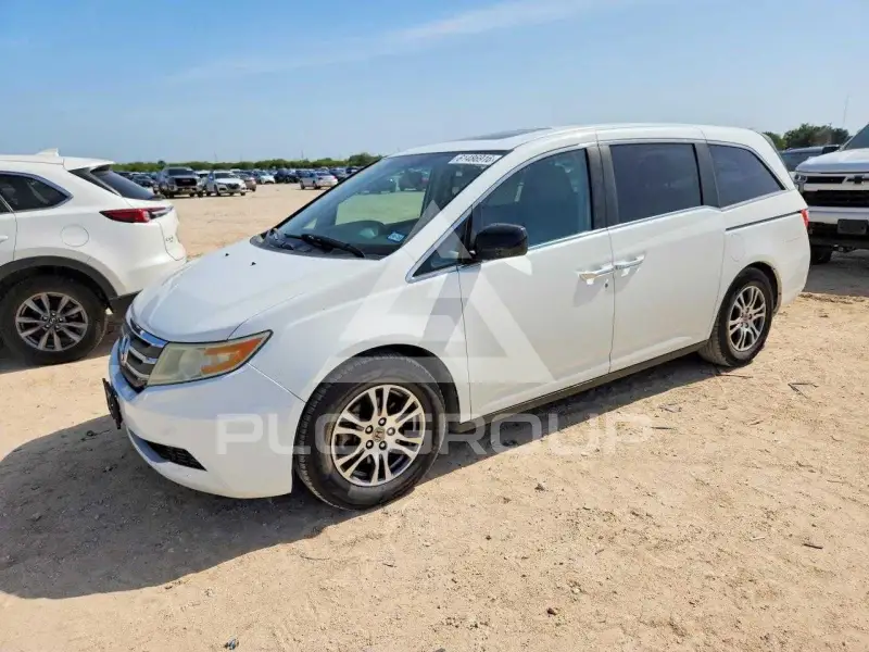 2013 Honda ODYSSEY фото