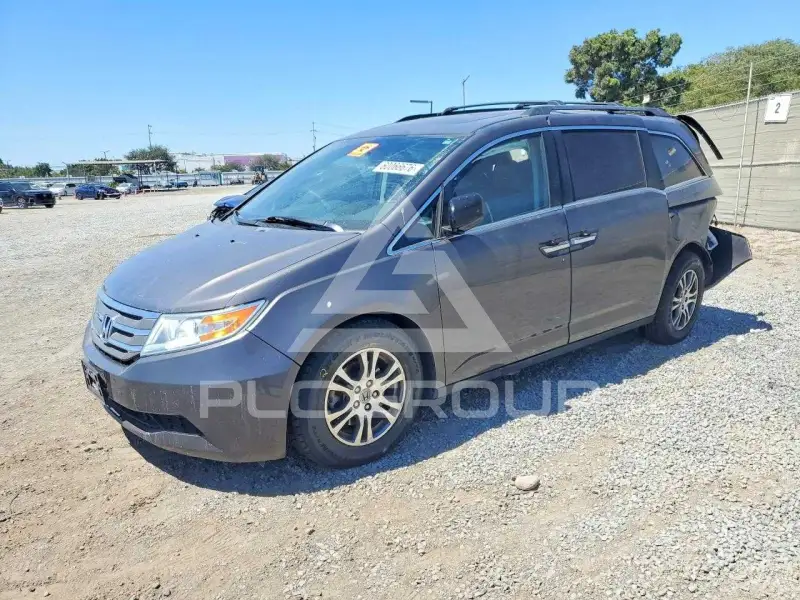 2013 Honda ODYSSEY photo