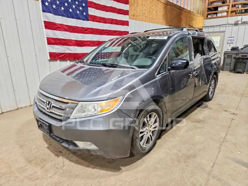 2013 Honda ODYSSEY photo