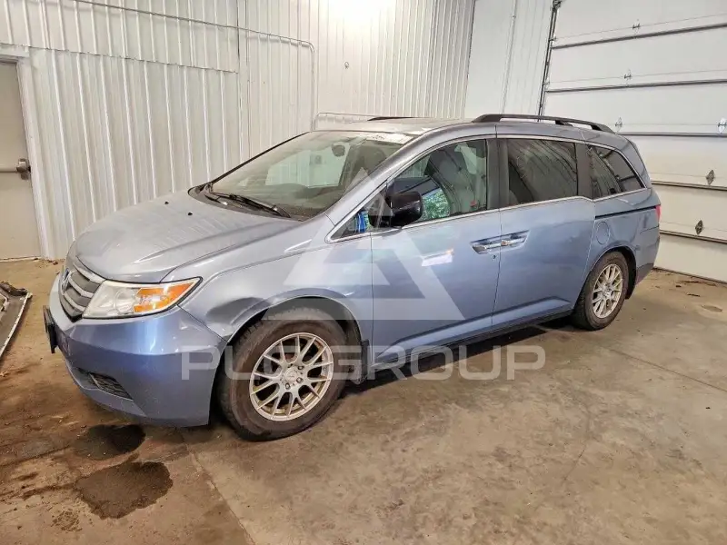 2013 Honda ODYSSEY фото