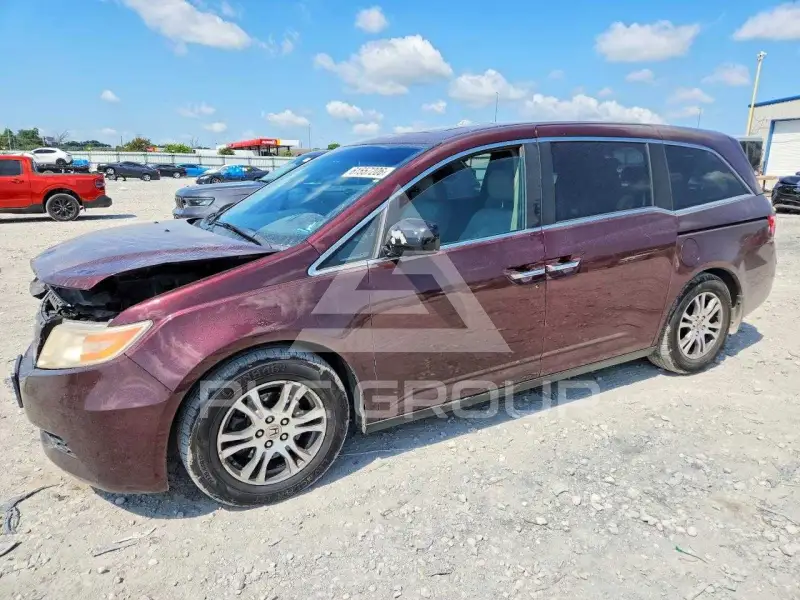 2013 Honda ODYSSEY фото