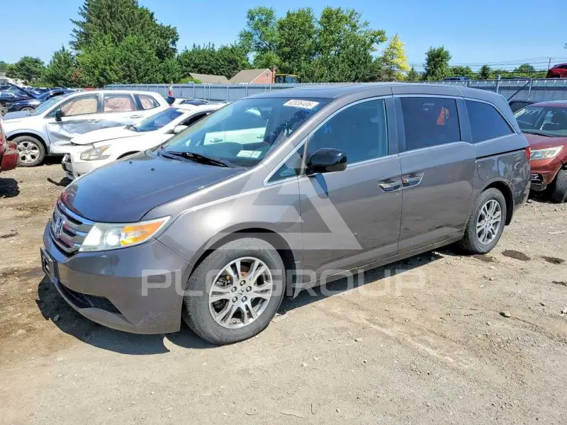 2013 Honda ODYSSEY фото