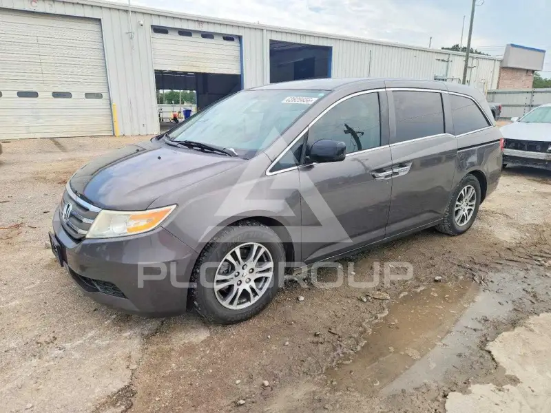 2013 Honda ODYSSEY фото