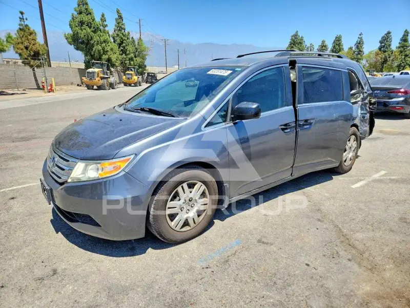 2013 Honda ODYSSEY фото