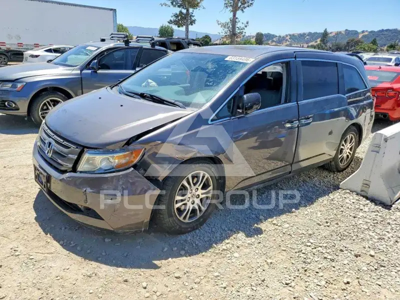 2013 Honda ODYSSEY фото