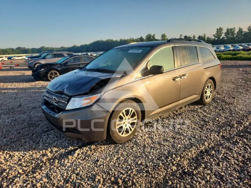 2013 Honda ODYSSEY фото