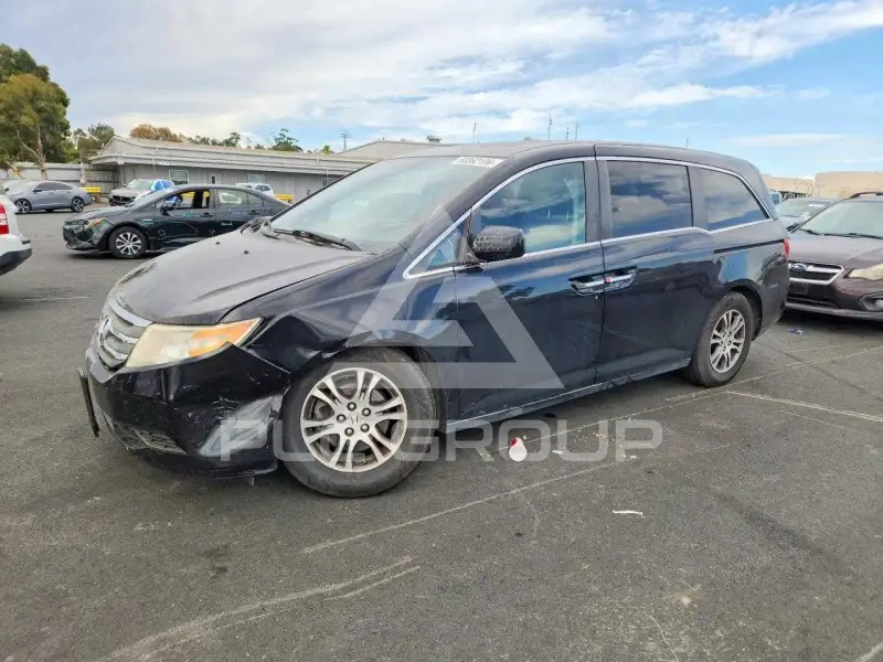 2013 Honda ODYSSEY photo