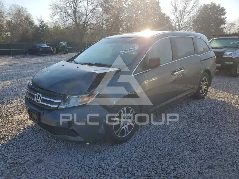 2013 Honda ODYSSEY фото