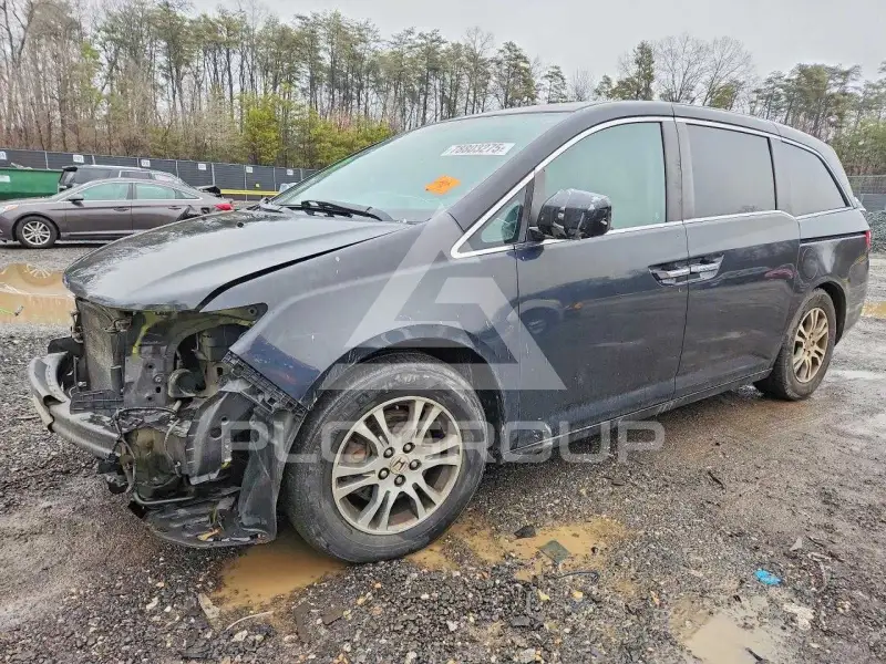 2013 Honda ODYSSEY фото