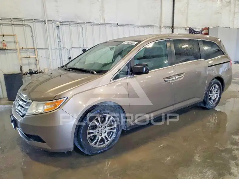 2013 Honda ODYSSEY фото