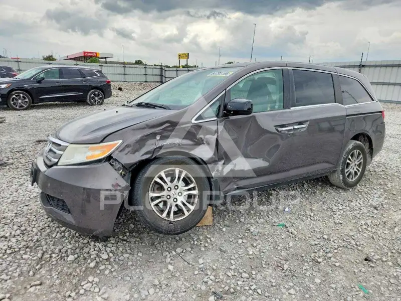 2013 Honda ODYSSEY фото
