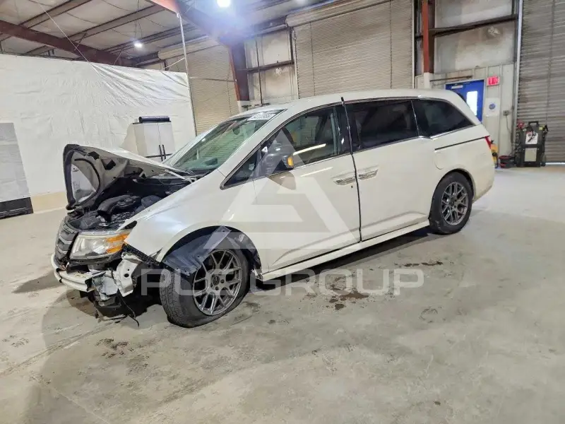 2013 Honda ODYSSEY фото