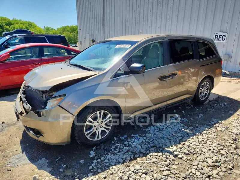 2013 Honda ODYSSEY photo