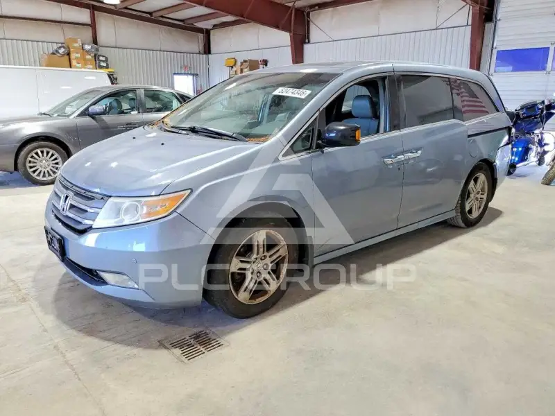 2013 Honda ODYSSEY фото