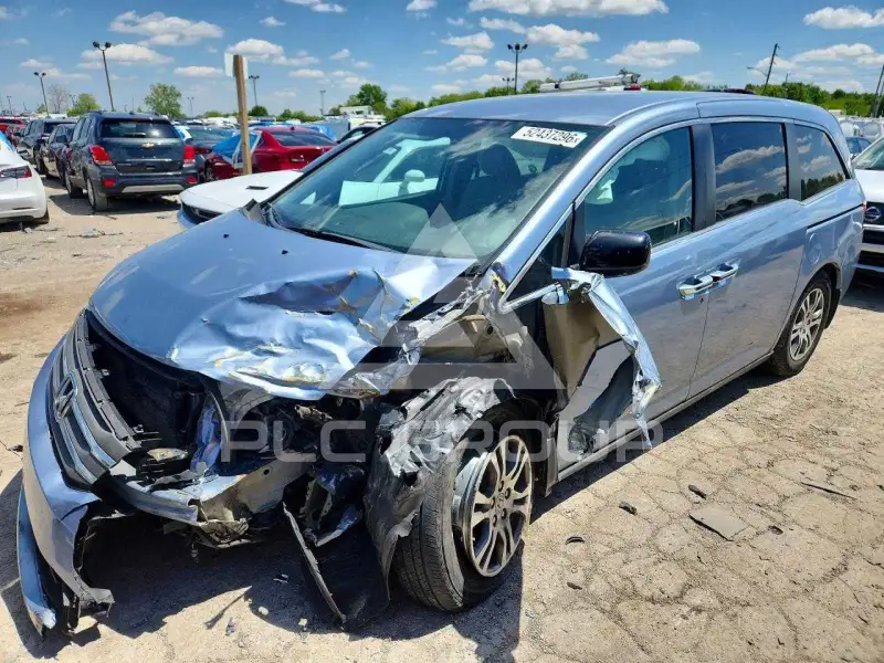 2013 Honda ODYSSEY фото