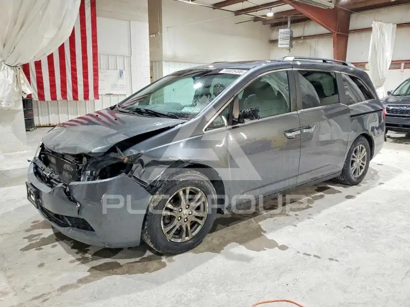 2013 Honda ODYSSEY фото