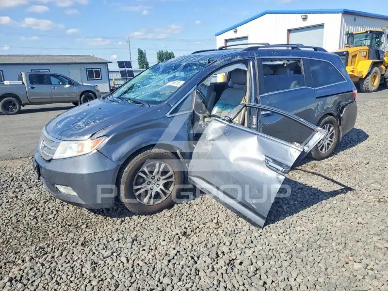 2013 Honda ODYSSEY фото