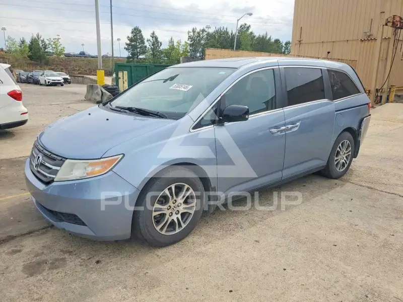 2013 Honda ODYSSEY фото