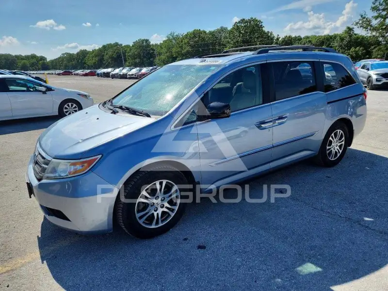 2013 Honda ODYSSEY фото