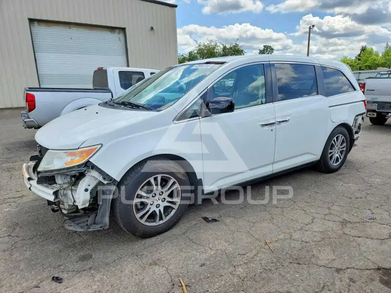 2013 Honda ODYSSEY фото