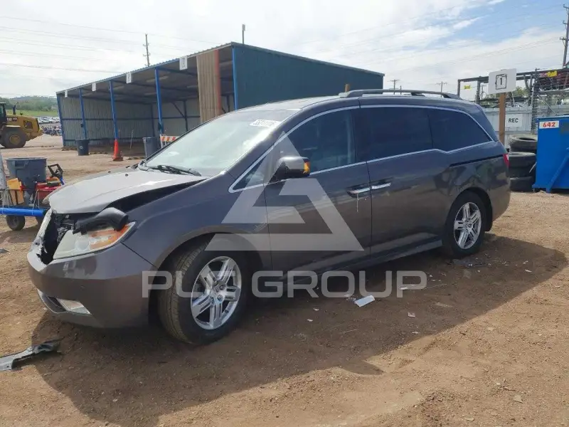 2013 Honda ODYSSEY фото
