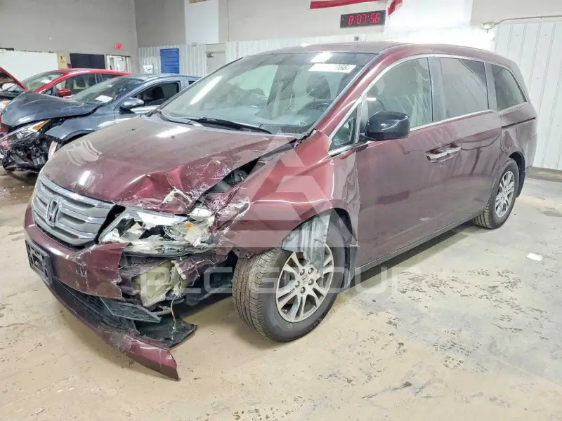 2013 Honda ODYSSEY фото