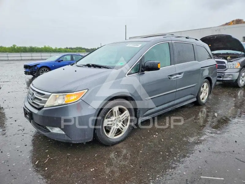 2013 Honda ODYSSEY фото