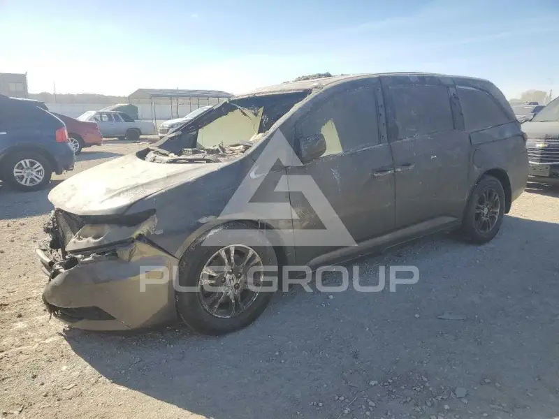 2013 Honda ODYSSEY фото