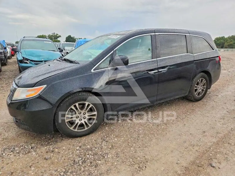 2013 Honda ODYSSEY фото