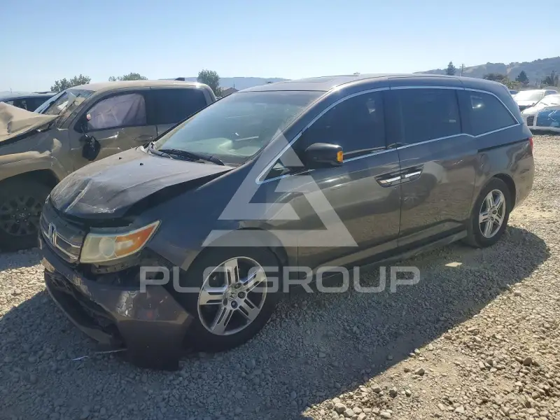 2013 Honda ODYSSEY photo