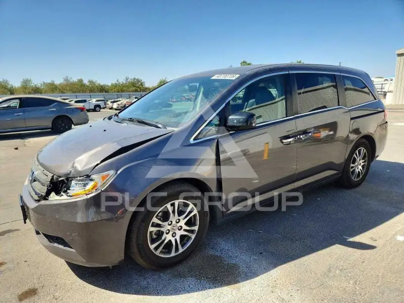 2013 Honda ODYSSEY фото