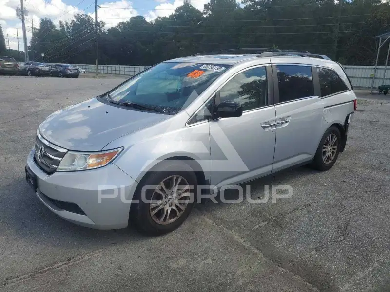2013 Honda ODYSSEY фото