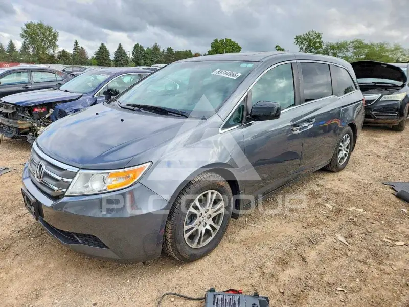 2013 Honda ODYSSEY фото