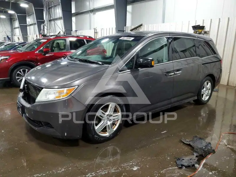 2013 Honda ODYSSEY фото
