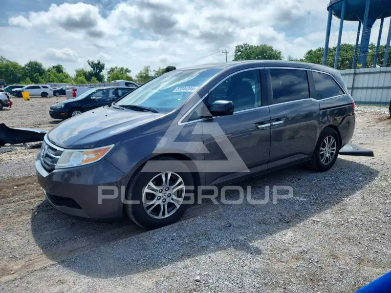 2013 Honda ODYSSEY фото