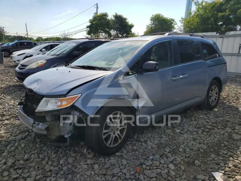2013 Honda ODYSSEY фото