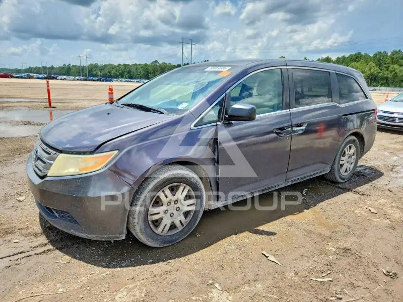 2013 Honda ODYSSEY фото