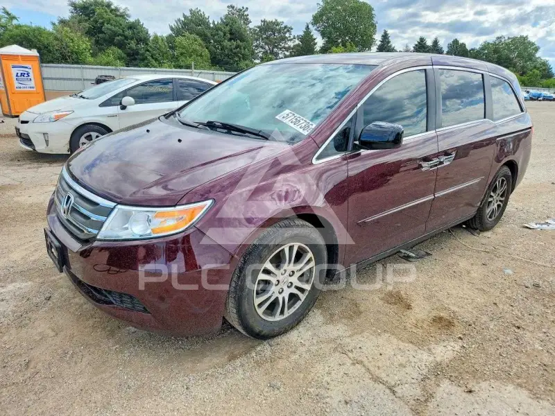 2013 Honda ODYSSEY фото