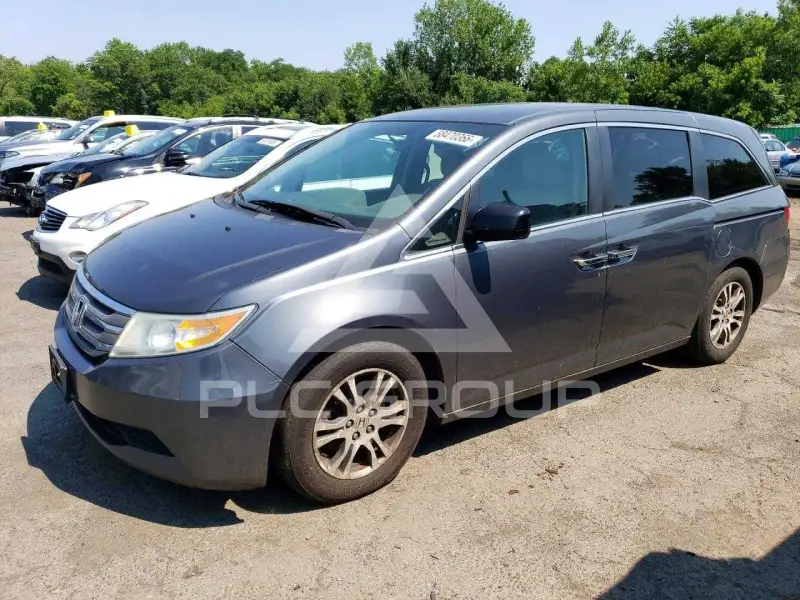 2013 Honda ODYSSEY photo