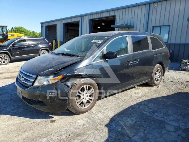 2013 Honda ODYSSEY фото